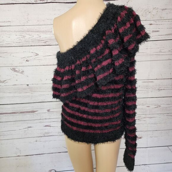 Wayf Ruffled One Shoulder Sweater Small NWT - Picture 3 of 4